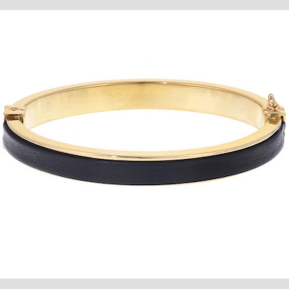 Beautiful 18k Gold over Bronze Bangle Bracelet - Picture 5 of 8